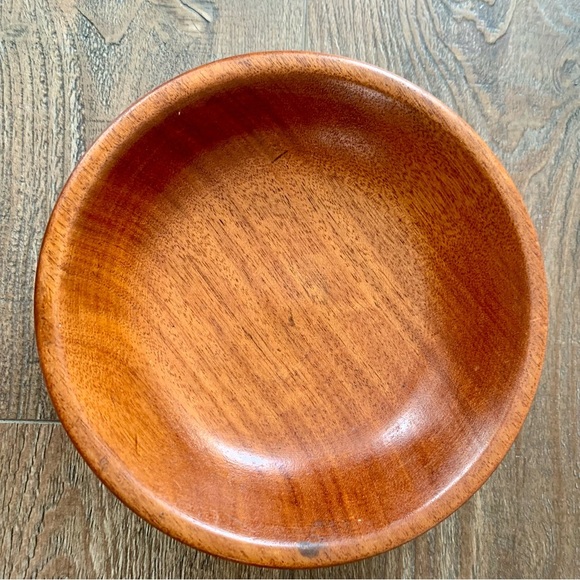 Mid century hand turned teak serving bowl - Picture 7 of 9
